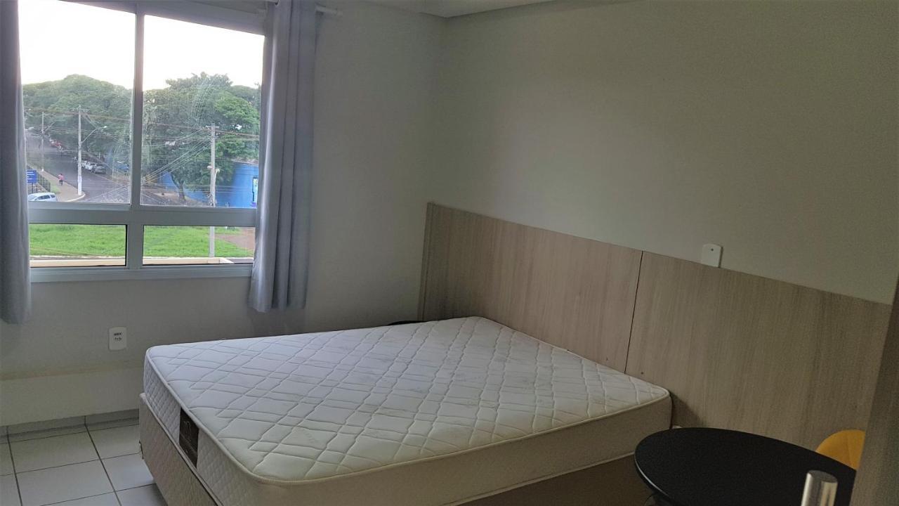 Flat Com Wifi, Piscina, Split E Estacionamento Apartment Ribeirao Preto Ngoại thất bức ảnh